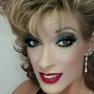 Meet your Posher, Deanna